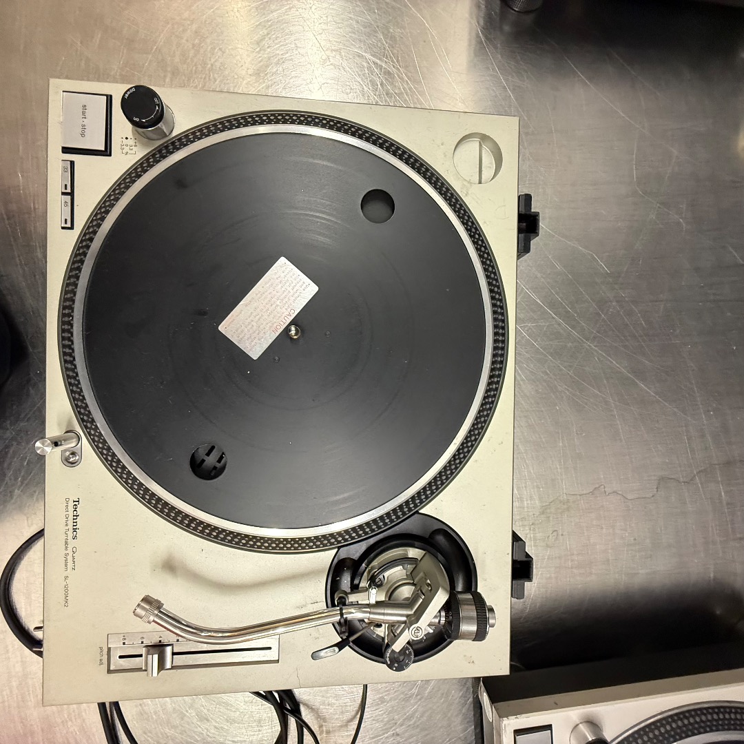 Technics SL 1200 MK2 – Kult-Plattenspieler SL 1200 MK2 | 1000 EUR